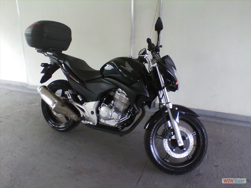 CB300R